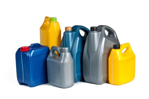Image of bottles that could be fluorinated: F-styles, jerrycans, automotive packaging, and household detergent packaging.